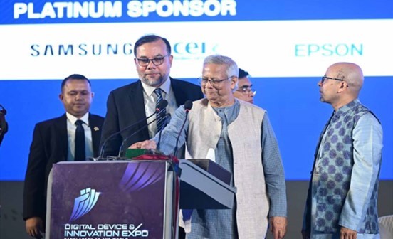 প্রযুক্তিগত অগ্রগতি বাড়িয়ে বিশ্বের সঙ্গে তাল মেলাতে হবে : প্রধান উপদেষ্টা